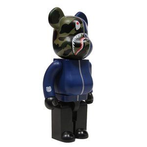 A Bathing Ape 1st Camo Shark 400% Blue Green Bearbrick